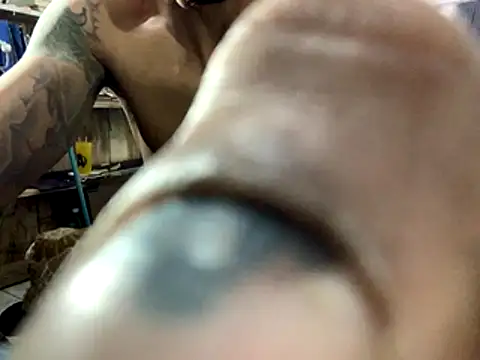 raphadoors19 online show from November 23, 2025, 6:45 am