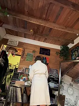 courtneyoccult online show from December 7, 2024, 10:34 pm