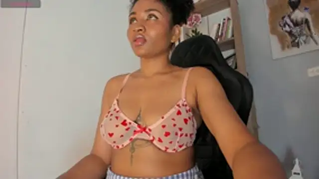 sophia18- online show from February 15, 2026, 12:22 am