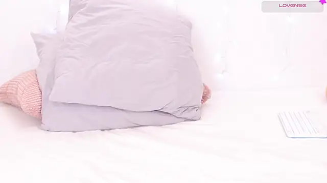 Lily minx online show from January 14, 2026, 3:10 am