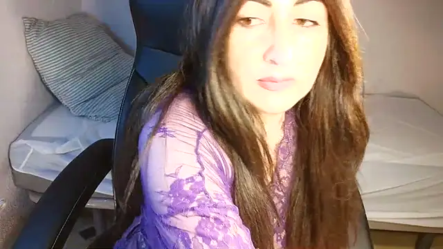 naughty sarahh online show from July 17, 2026, 6:38 pm