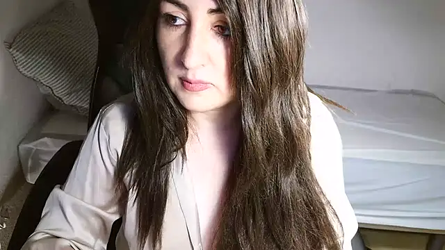 naughty sarahh online show from July 16, 2026, 6:16 pm