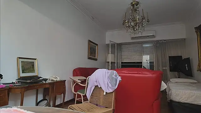 Elnonoykeila77 online show from June 17, 2026, 1:27 am