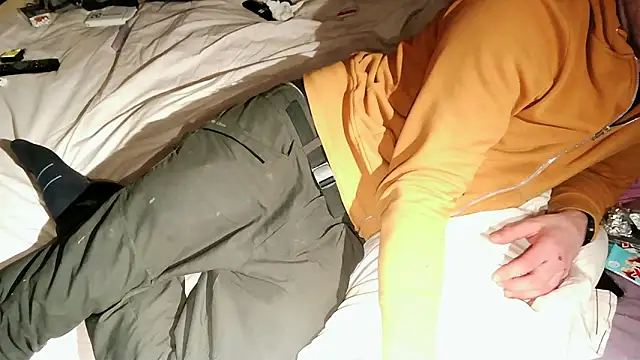 Snapshot of MmaxX004 chatting on February 3, 2026, 10:37 pm MmaxX004 online show from February 3, 2026, 10:37 pm