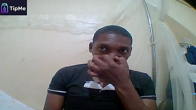Snapshot of EarthyBull chatting on December 11, 2024, 3:15 pm EarthyBull online show from December 11, 2024, 3:15 pm