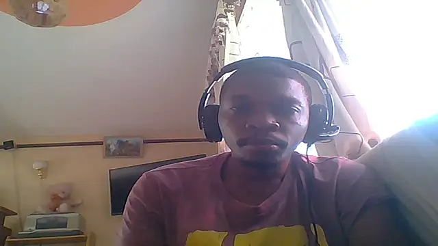 Snapshot of EarthyBull chatting on February 8, 2025, 1:33 pm EarthyBull online show from February 8, 2025, 1:33 pm