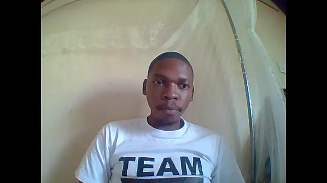 Snapshot of EarthyBull chatting on December 4, 2024, 10:51 am EarthyBull online show from December 4, 2024, 10:51 am