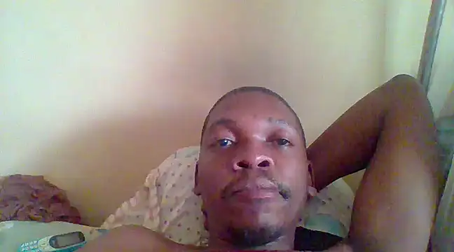 Snapshot of EarthyBull chatting on December 10, 2024, 7:47 am EarthyBull online show from December 10, 2024, 7:47 am