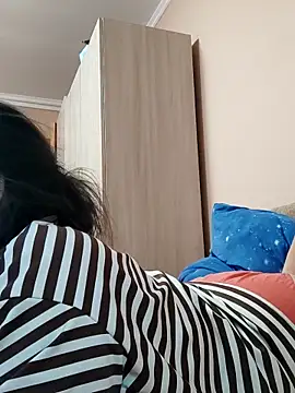 Zulfiya Bruce online show from October 27, 2025, 9:54 am