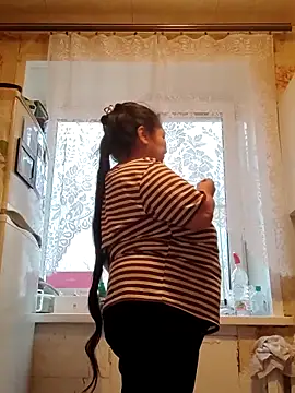 Zulfiya Bruce online show from April 13, 2026, 3:05 pm