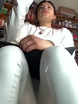 3littleschoolteens online show from February 13, 2026, 6:08 pm