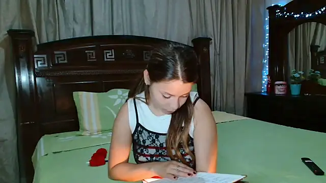 Snapshot of 3littleschoolteens chatting on May 16, 2026, 6:34 am 3littleschoolteens online show from May 16, 2026, 6:34 am