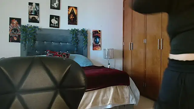 3littleschoolteens online show from December 15, 2025, 8:14 pm