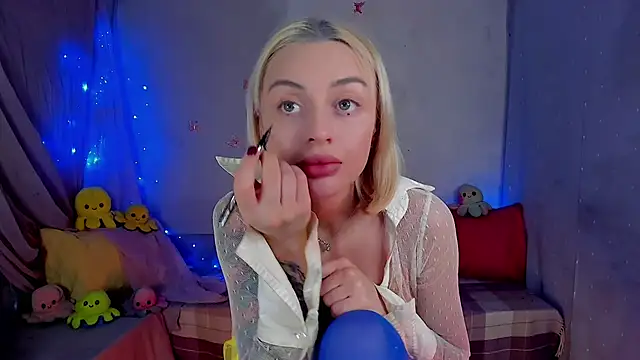 LickLizzy online show from February 9, 2026, 10:41 pm