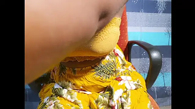 Snapshot of Savithri9 chatting on July 1, 2026, 12:44 am Savithri9 online show from July 1, 2026, 12:44 am