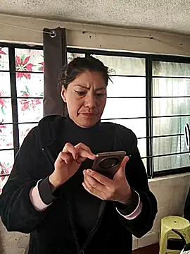 Snapshot of LaInsaciableIntensa chatting on February 8, 2026, 2:59 pm LaInsaciableIntensa online show from February 8, 2026, 2:59 pm