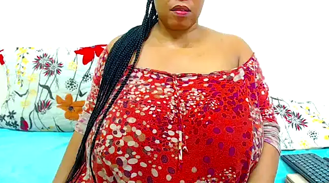 Snapshot of Ebonylovelyx chatting on March 18, 2025, 2:51 am Ebonylovelyx online show from March 18, 2025, 2:51 am
