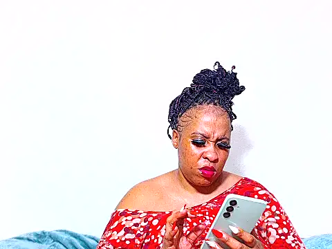 Snapshot of Ebonylovelyx chatting on October 20, 2025, 2:24 am Ebonylovelyx online show from October 20, 2025, 2:24 am