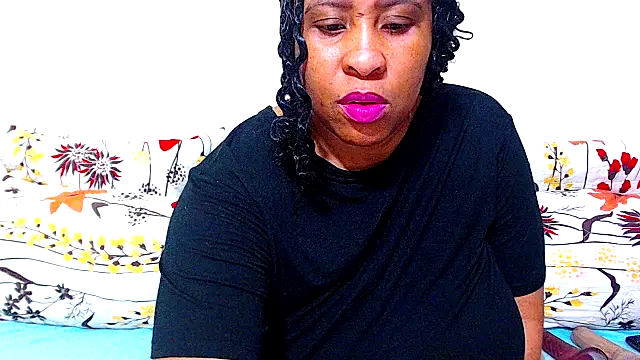 Snapshot of Ebonylovelyx chatting on September 16, 2025, 3:29 am Ebonylovelyx online show from September 16, 2025, 3:29 am