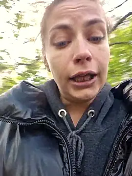 Keli Jessi online show from April 21, 2026, 1:07 pm