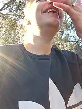 Keli Jessi online show from March 13, 2026, 1:27 pm