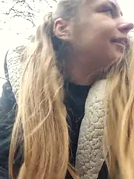 Keli Jessi online show from February 13, 2026, 1:11 pm