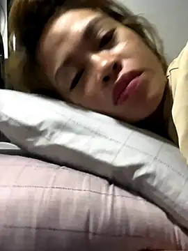 Snapshot of pinay4uwithagoodheart chatting on October 30, 2025, 9:44 pm pinay4uwithagoodheart online show from October 30, 2025, 9:44 pm