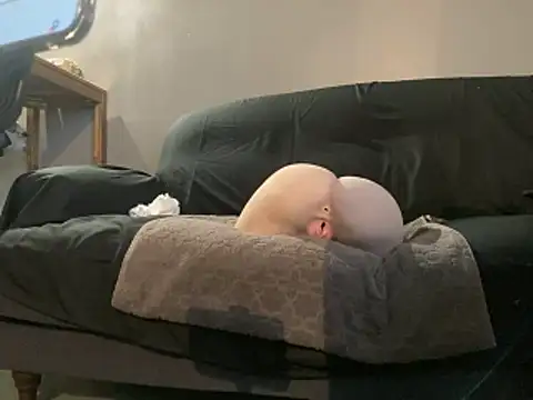 BruceIsHorny  online show from February 20, 2026, 4:42 pm