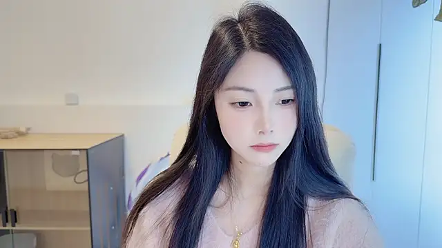 HaagenDazs  online show from April 14, 2026, 3:33 am