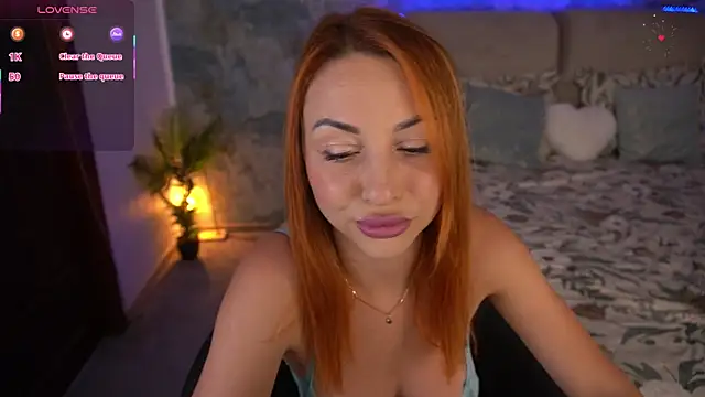 KristiiMax online show from July 7, 2026, 7:28 pm