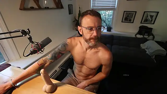 BradBronton online show from May 7, 2026, 8:56 pm
