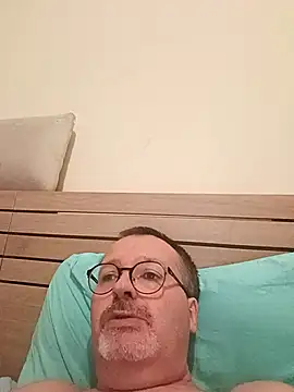 Snapshot of mike9473 chatting on October 30, 2025, 8:50 pm mike9473 online show from October 30, 2025, 8:50 pm