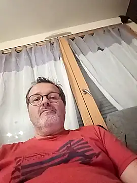 Snapshot of mike9473 chatting on October 9, 2025, 5:24 pm mike9473 online show from October 9, 2025, 5:24 pm