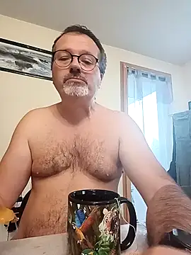 Snapshot of mike9473 chatting on September 18, 2025, 5:32 am mike9473 online show from September 18, 2025, 5:32 am