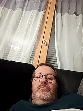 Snapshot of mike9473 chatting on October 11, 2025, 8:54 pm mike9473 online show from October 11, 2025, 8:54 pm