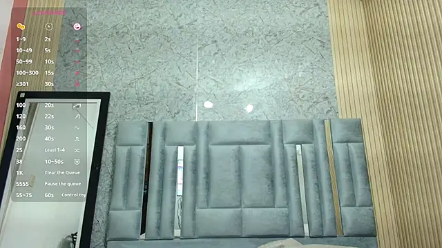 veronicaroose  online show from March 6, 2026, 12:33 pm