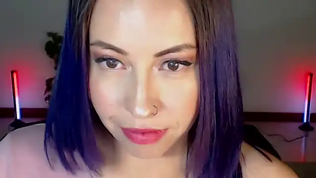 charlottezoe15 online show from June 17, 2026, 6:57 am