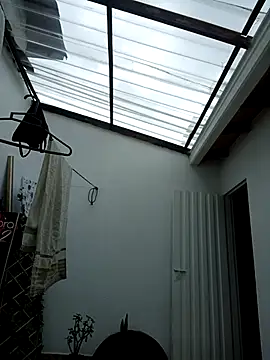 LunaZambrano online show from January 12, 2026, 5:09 pm