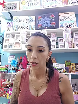 LunaZambrano online show from June 18, 2026, 7:30 pm
