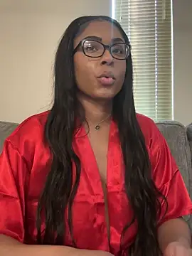 Snapshot of CandyLuxxxx chatting on February 2, 2025, 4:11 pm CandyLuxxxx online show from February 2, 2025, 4:11 pm