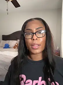 Snapshot of CandyLuxxxx chatting on February 11, 2025, 9:03 pm CandyLuxxxx online show from February 11, 2025, 9:03 pm