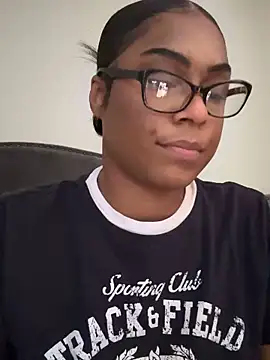 Snapshot of CandyLuxxxx chatting on March 2, 2025, 7:41 pm CandyLuxxxx online show from March 2, 2025, 7:41 pm