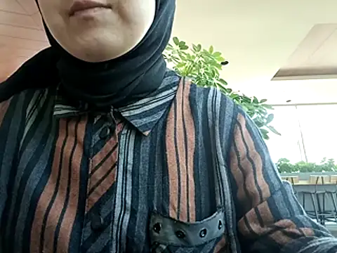 Snapshot of sutgibihatun chatting on November 7, 2025, 7:46 am sutgibihatun online show from November 7, 2025, 7:46 am