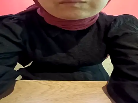 Snapshot of sutgibihatun chatting on November 6, 2025, 8:07 am sutgibihatun online show from November 6, 2025, 8:07 am