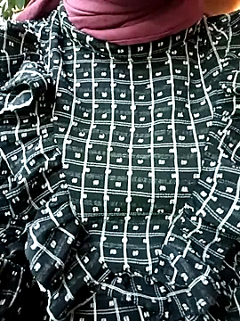 Snapshot of sutgibihatun chatting on November 5, 2025, 8:50 am sutgibihatun online show from November 5, 2025, 8:50 am