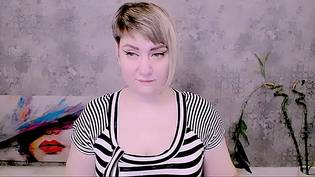 Snapshot of Djullia chatting on February 20, 2026, 7:21 am Djullia online show from February 20, 2026, 7:21 am