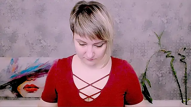 Snapshot of Djullia chatting on March 1, 2026, 6:13 am Djullia online show from March 1, 2026, 6:13 am