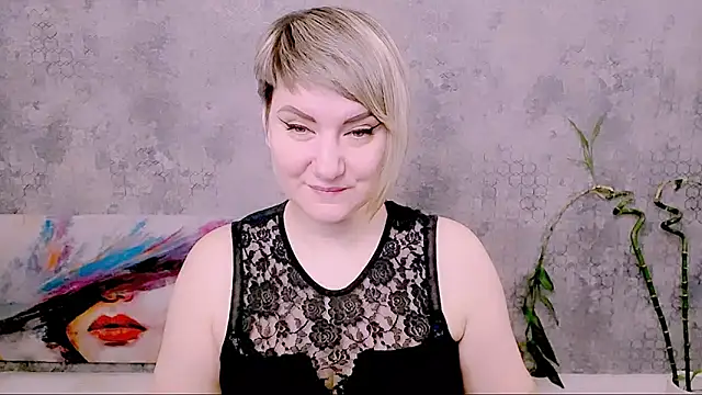 Snapshot of Djullia chatting on February 15, 2026, 6:14 am Djullia online show from February 15, 2026, 6:14 am