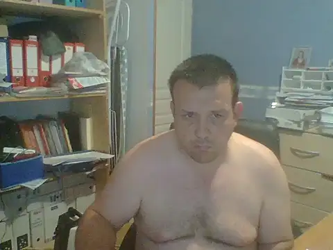 manubm03 online show from May 10, 2026, 7:34 am