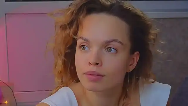 sinteas online show from November 7, 2025, 1:15 pm